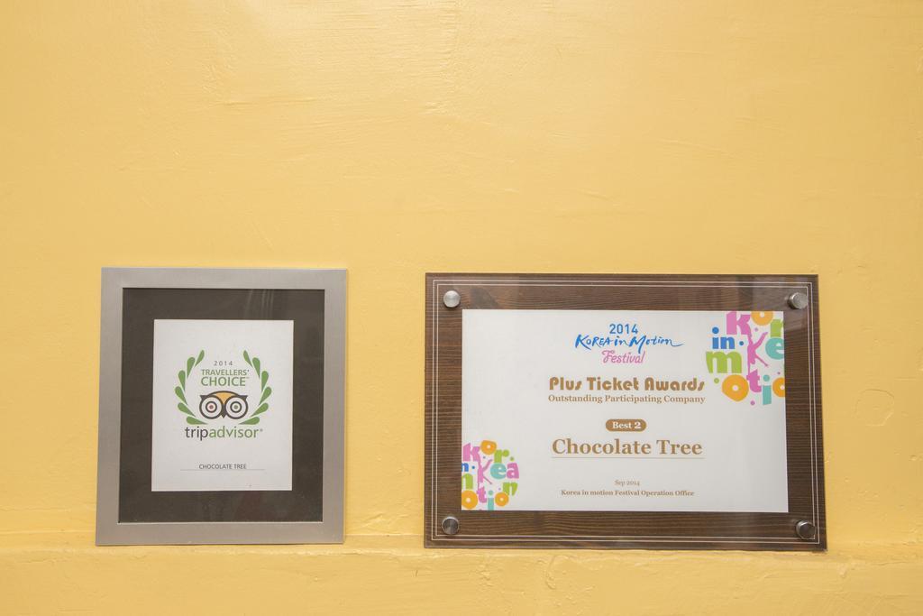 Отель Chocolate Tree Sinchon Сеул Экстерьер фото